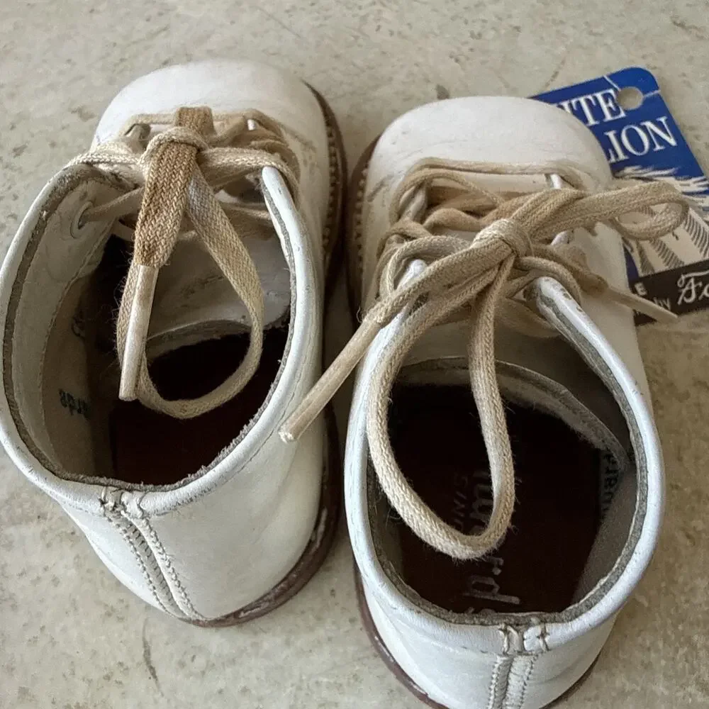 Edwards Vintage Children's White Leather Shoes Size 4D Original 1971